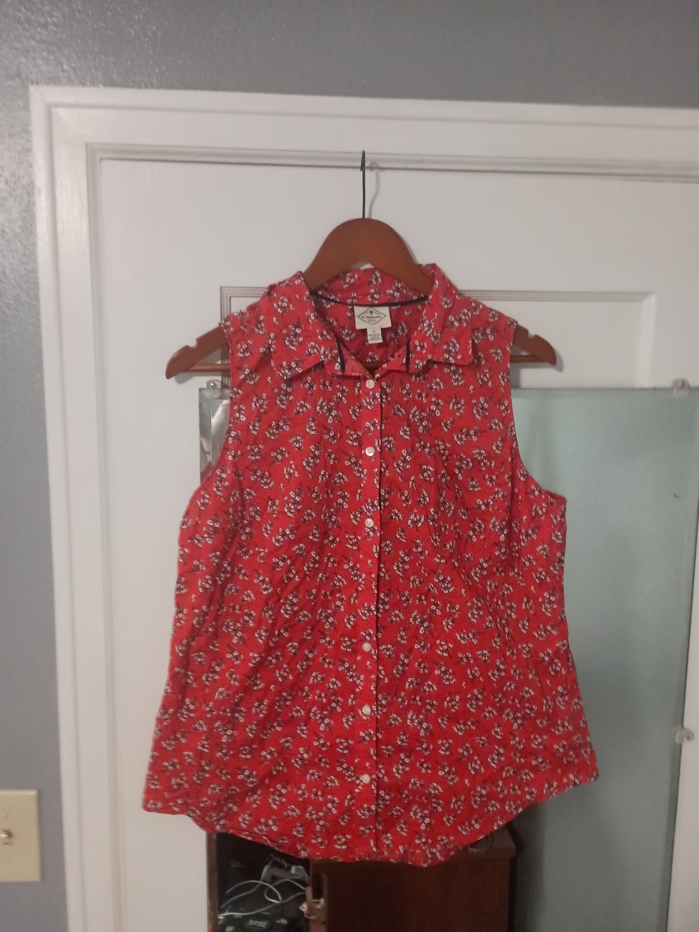 St. John's Bay Red Floral Sleeveless Button-Front Camisole